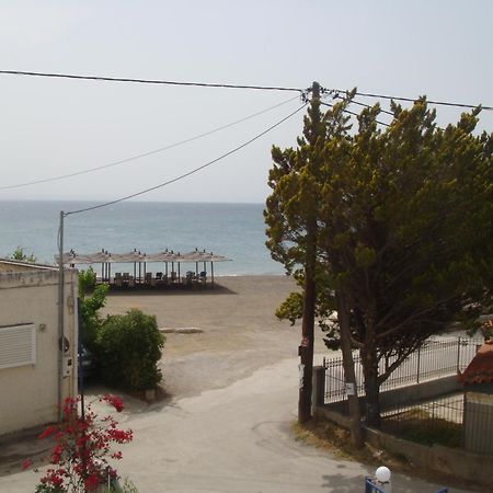 Aparthotel To Kyma Amarynthos Exteriér fotografie