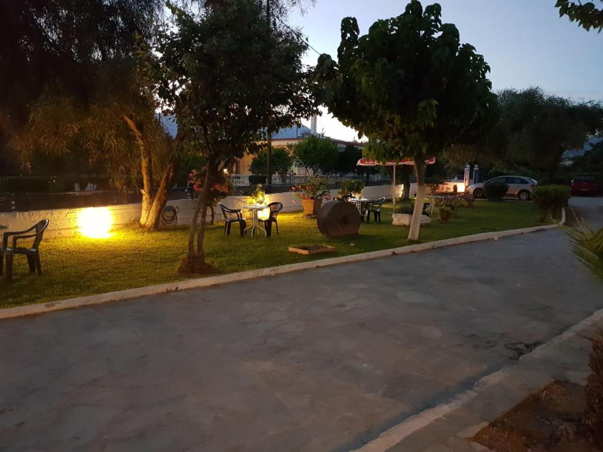 Aparthotel To Kyma Amarynthos Exteriér fotografie